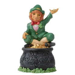 Jim Shore Heartwood Creek Leprechaun On Pot Of Gold